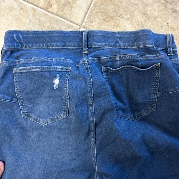 Torrid 22 R distressed skinny jeans - Picture 5 of 5